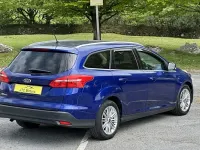 Usado Ford Focus Zetec 120 HP (88 kW) 2017 Azul Carrinha