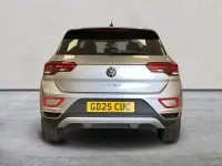 Usado VW T-Roc Style 150 HP (110 kW) 2025 Prateado SUV