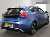 Used Volvo V40 R-Design 122 HP (89 kW) 2019 Blue Hatchback