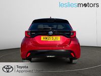 Second-hand Toyota Yaris Hybrid 2021 Roșu Hatchback