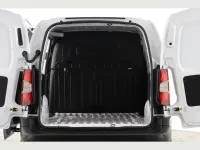 New Vauxhall Combo 100 HP (73 kW) 2025 White MPV