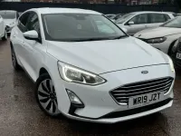 Used Ford Focus Zetec 125 HP (91 kW) 2019 White Hatchback