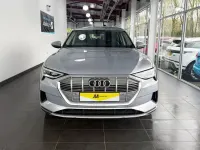 Używany Audi e-tron Advanced 230 kW (313 KM) 2020 Srebrny SUV