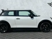 Used Mini Cooper Hatch 113 kW (154 HP) 2025 White Hatchback