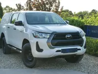 Used Toyota HiLux Active 150 HP (110 kW) 2023 White Pickup