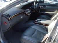 Used Mercedes S320 235 HP (172 kW) 2006 Sedan