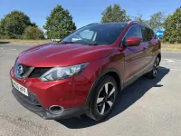 Used Nissan Qashqai N-Connecta 110 HP (80 kW) 2016 Red SUV