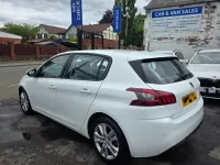 Used Peugeot 308 Active 108 HP (79 kW) 2020 White Hatchback