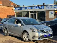 Used Toyota Avensis Active 126 HP (92 kW) 2014 Silver Sedan