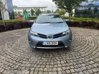 Usado Toyota Auris Hybrid 2015 Azul Carrinha