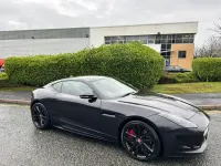 Usado Jaguar F-Type R 550 HP (404 kW) 2016 Preto Coupé