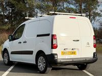 Used Citroën Berlingo 75 HP (55 kW) 2017 White MPV