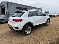 Used VW T-Roc SE 115 HP (84 kW) 2018 White SUV