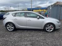 Used Vauxhall Astra SRi 165 HP (121 kW) 2011 Silver Hatchback