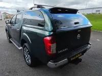 Używany Nissan Navara Tekna 190 KM (139 kW) 2018 Zielony Pickup