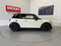 Used Mini Cooper S Hatch 192 HP (141 kW) 2018 White Hatchback
