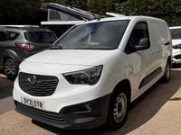 Second-hand Vauxhall Combo Edition 130 CP (95 kW) 2021 Alb Monovolum