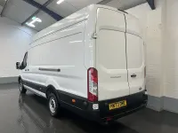 Usado Ford Transit S 130 HP (95 kW) 2023 Branco Van