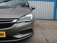 Second-hand Vauxhall Astra Design Edition 2018 Gri Break