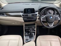 Used BMW 220 Active Tourer Luxury Line 189 HP (139 kW) 2019 Red MPV