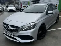Begagnad Mercedes A180 AMG line 2017 Silver Halvkombi