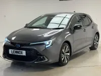 Usado Toyota Corolla Design 140 CV (102 kW) 2025 Gris Utilitario