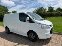 Used Ford Transit Custom Limited 130 HP (95 kW) 2017 White Van