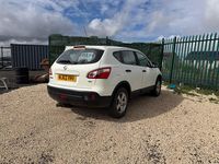 Used Nissan Qashqai Visia 2012 White SUV
