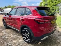 Usado MG ZS Trophy 196 HP (144 kW) 2025 Vermelho SUV