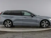Used Volvo V60 R-Design 161 HP (118 kW) 2022 Estate