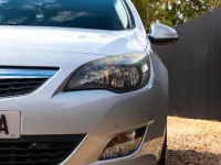 Used Vauxhall Astra SRi 165 HP (121 kW) 2011 Silver Estate