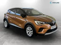 Used Renault Captur Iconic 100 HP (73 kW) 2020 Orange/black SUV