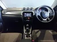 Käytetty Suzuki Vitara SZ-T 140 HP (102 kW) 2020 Hopea Katumaasturi