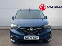 Second-hand Vauxhall Combo 102 CP (75 kW) 2020 Albastru Monovolum