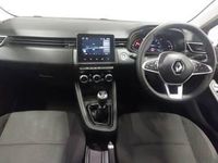 Used Renault Clio V Evolution 90 HP (66 kW) 2023 Red Hatchback