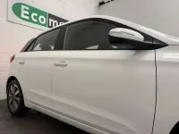 Used Hyundai i20 SE 84 HP (61 kW) 2015 White Hatchback