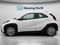 Used Toyota Aygo X PURE 72 HP (52 kW) 2022 White SUV