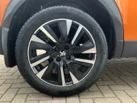 Begagnad Peugeot 2008 Premium 130 HK (95 kW) 2022 Orange SUV