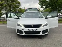 Begagnad Peugeot 308 2020 Vit Halvkombi