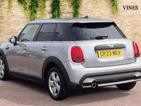 Usado Mini Cooper Classic 134 CV (98 kW) 2023 Plateado Utilitario