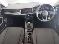 Used Audi A1 Design 95 HP (69 kW) 2022 White SUV