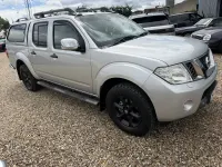 Used Nissan Navara Tekna 190 HP (139 kW) 2013 Silver Pickup