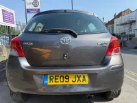Used Toyota Yaris 101 HP (74 kW) 2009 Grey Hatchback