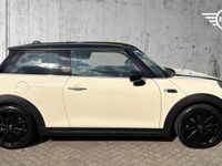 Usado Mini Cooper Classic 136 HP (100 kW) 2019 Branco Citadino
