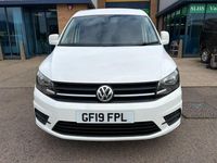 Usado VW Caddy Trendline 102 HP (75 kW) 2019 Branco Monovolume