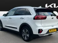 Gebraucht Kia Niro 139 PS (102 kW) 2021 Weiß SUV