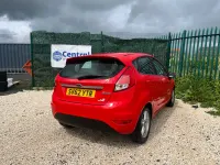 Usado Ford Fiesta Zetec 2012 Rojo Utilitario
