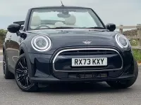 Begagnad Mini Cooper Cabriolet Exclusive 2023 Svart Cab