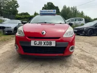 Used Renault Clio II 2011 Red Hatchback