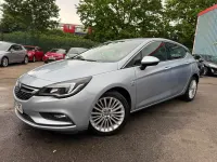 Używany Vauxhall Astra Elite 150 KM (110 kW) 2017 Srebrny Hatchback